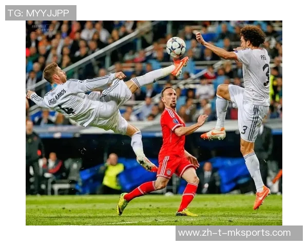 拉莫斯球星经典瞬间挂画 诠释足球传奇精神与荣耀时刻