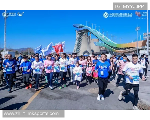 足球巨星携手慈善行动传递爱心助力社会公益事业发展